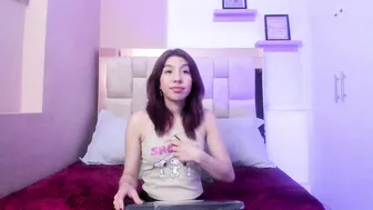 zoe_moreau hot amateur video (12/30/2025)
