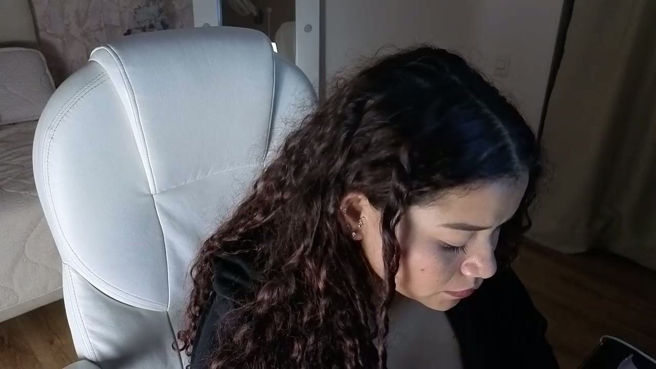 Loly_marce cam girl 31 December 2025