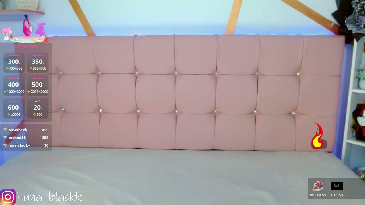 Luna_blackk_ amateur cam video 31 December 2025