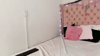 lauraklark (12-31-2025) amateur cam show