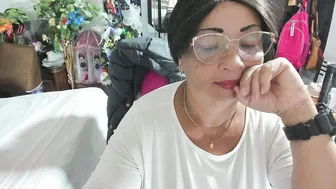 Mrs_mommy porn cam video 31-Dec-2025