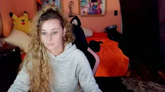 yoursecretgirlfriend963 01/01/2026