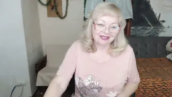Evelynloveshy milf 01 January 2026