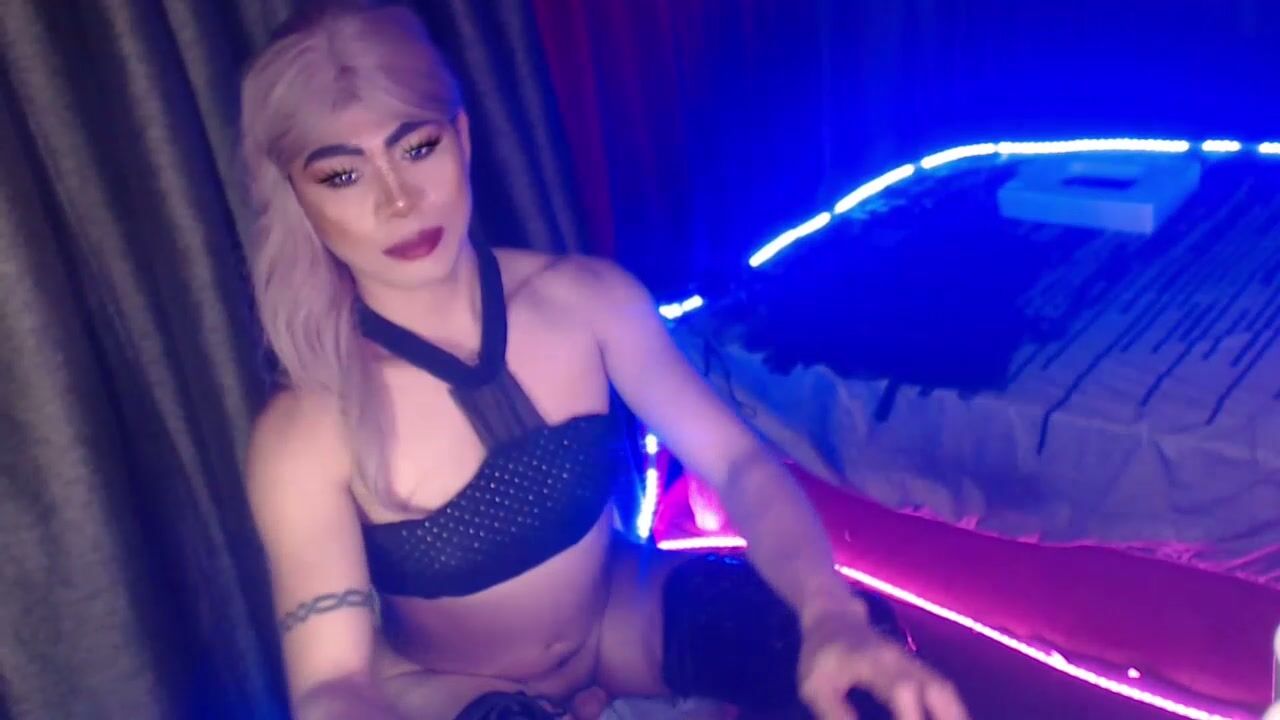 ur_dominatrix (01-02-2026)