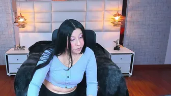 nohemi_louse happy video
