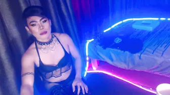 Ur_dominatrix 02-Jan-26