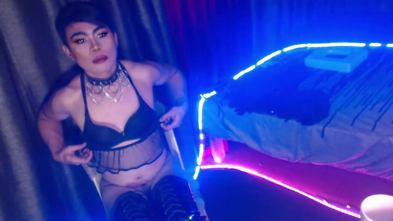 Ur_dominatrix 02-Jan-26
