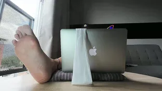 mattxfeet on cam free porn video