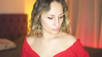 Notamericanpie23 milf posing on webcam