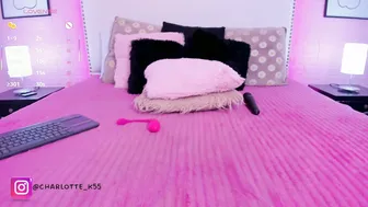 charlotte_kisss sex video posing on cam