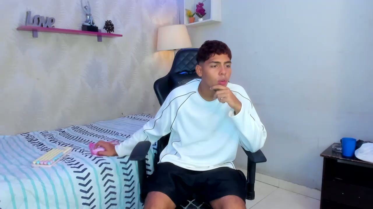 Cam_xman skinny amateur cam show