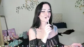ella_gdss on cam 04-Jan-26