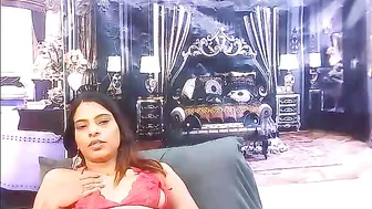 indiansexyass4u2luv on live cam (01/05/2026)