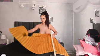kendra_london teen posing on cam