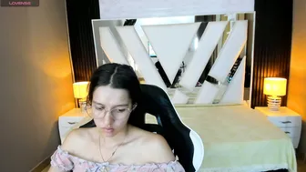 Linda4petite 05-Jan-26