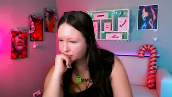 Karnelia_sweet brunette live cam show