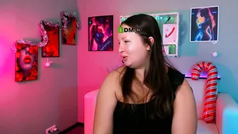 Karnelia_sweet brunette live cam show