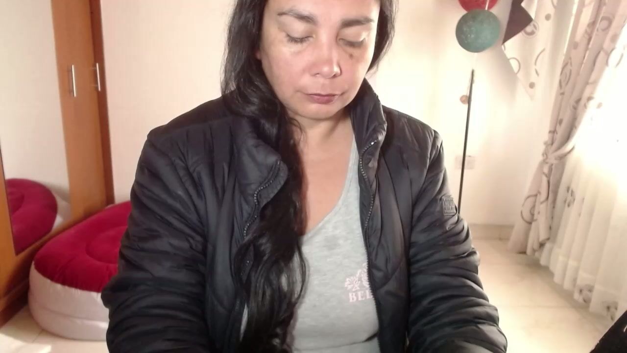 vivian_milf_paint 06-Jan-26 porn video