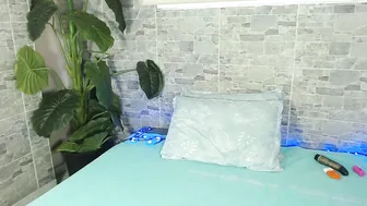 Arianarouge sex cam posing on webcam