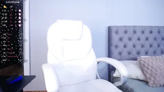 litle_lola video posing on cam
