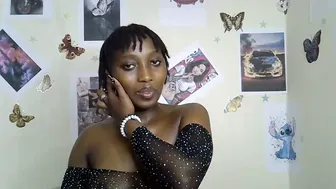 maee_y recorded nude video 550352