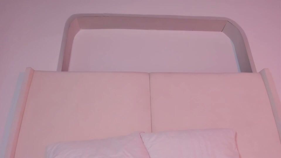 sky_caroline chat sex cam (01-07-2026)