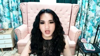 Superlatinawild4ux interactivetoy live webcam show