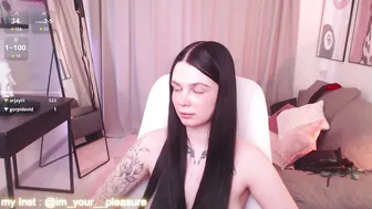 michela_fruet posing on webcam 01-08-2026