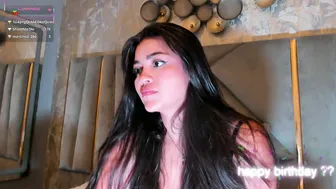 kimdevinne on live cam (01-08-2026)