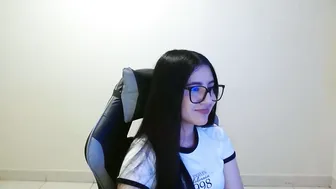 sahaliefox_ posing on webcam 01/09/2026
