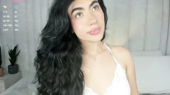1m_emily cam nude 09-Jan-26