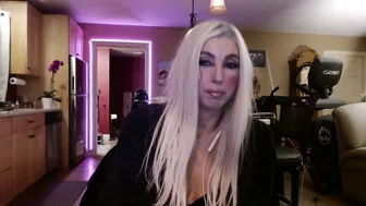Danikawhite69 cam (06/15/2025)