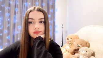 Little_anioneta webcam show 09-Jan-26