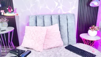 lilifox18 chat cam porn 01-09-2026