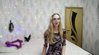 Klaryevans posing on cam porn chat