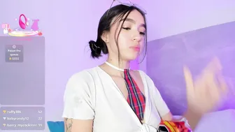 Carooline1 squirt on live cam