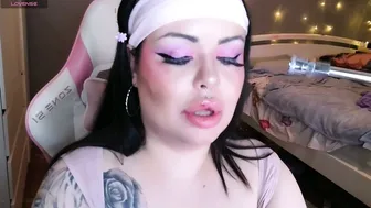 huggy_og bigboobs cam sex chat