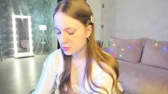 Candy_cansew 10-Jan-26 shy