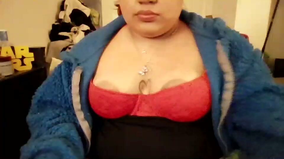 Glitter4dawin bigboobs 10-Jan-26