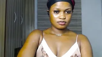 cum_ebony_petitxx 01-10-2026 natural