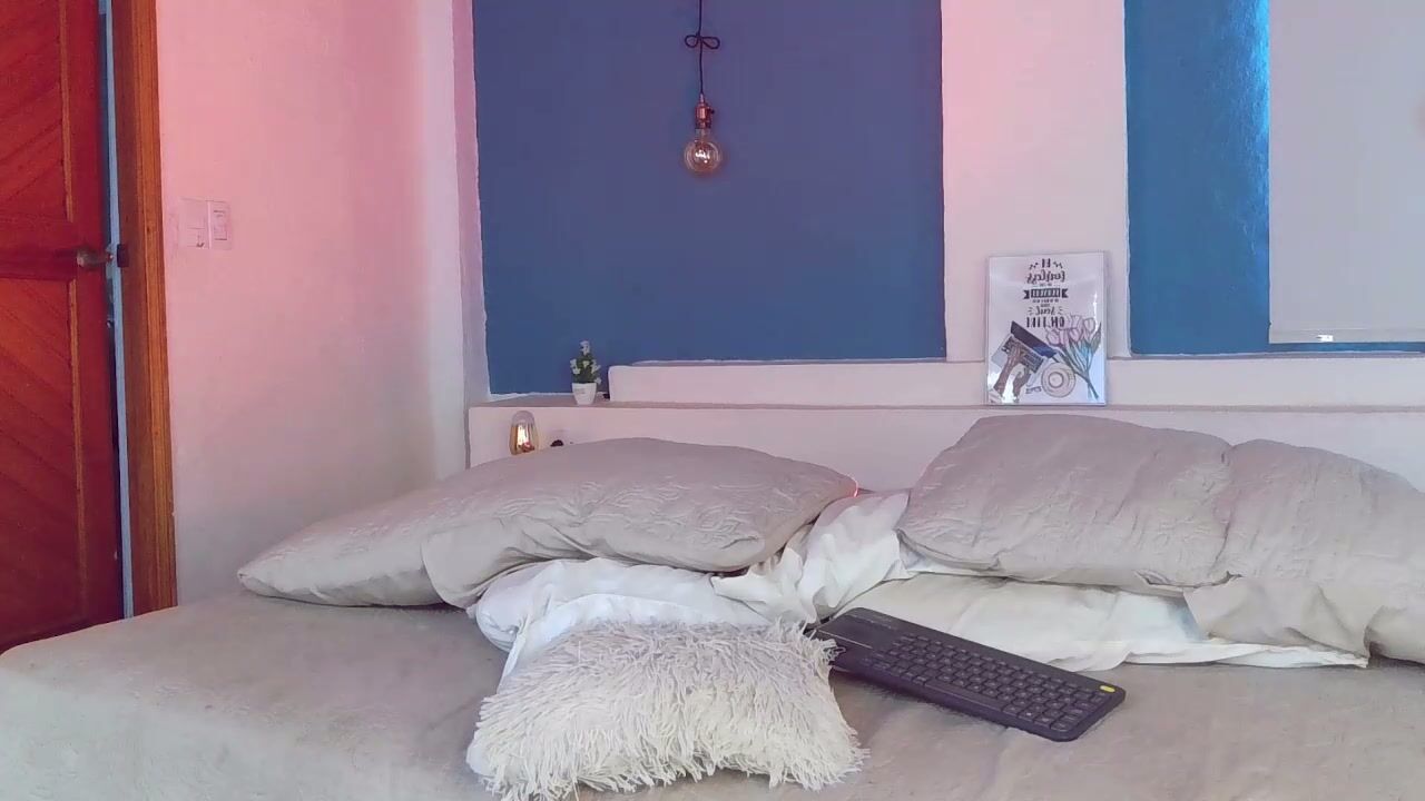 nanamilan_ on cam (01/10/2026)
