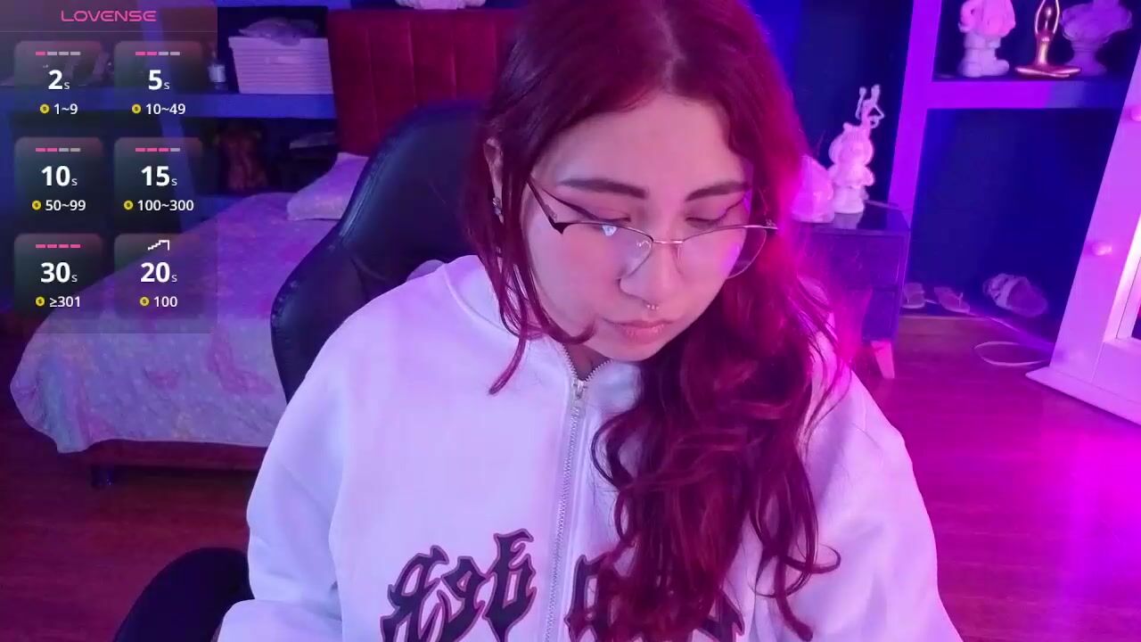 Littlee_red porn cam chat 11-Jan-26
