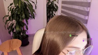 _littlecherryy_ natural posing on cam
