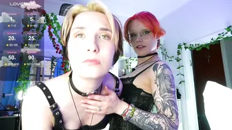 Fox_and_dog chat cam sex - 06-15-2025