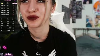 Lisamayson braces webcam video