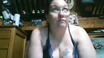 Peachtree197 bbw posing on cam