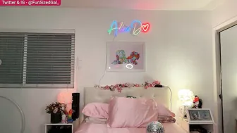 funsizedgal amateur webcam video 16-Jun-2025