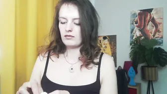 fancynadine posing on webcam 16-Jun-2025