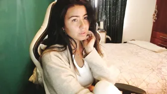 alice_middle01 bigboobs naked