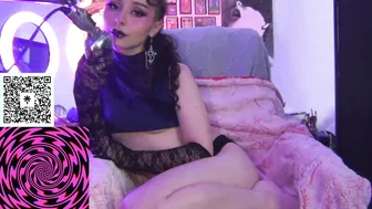 Nadanadiaa (01/11/2026) findom
